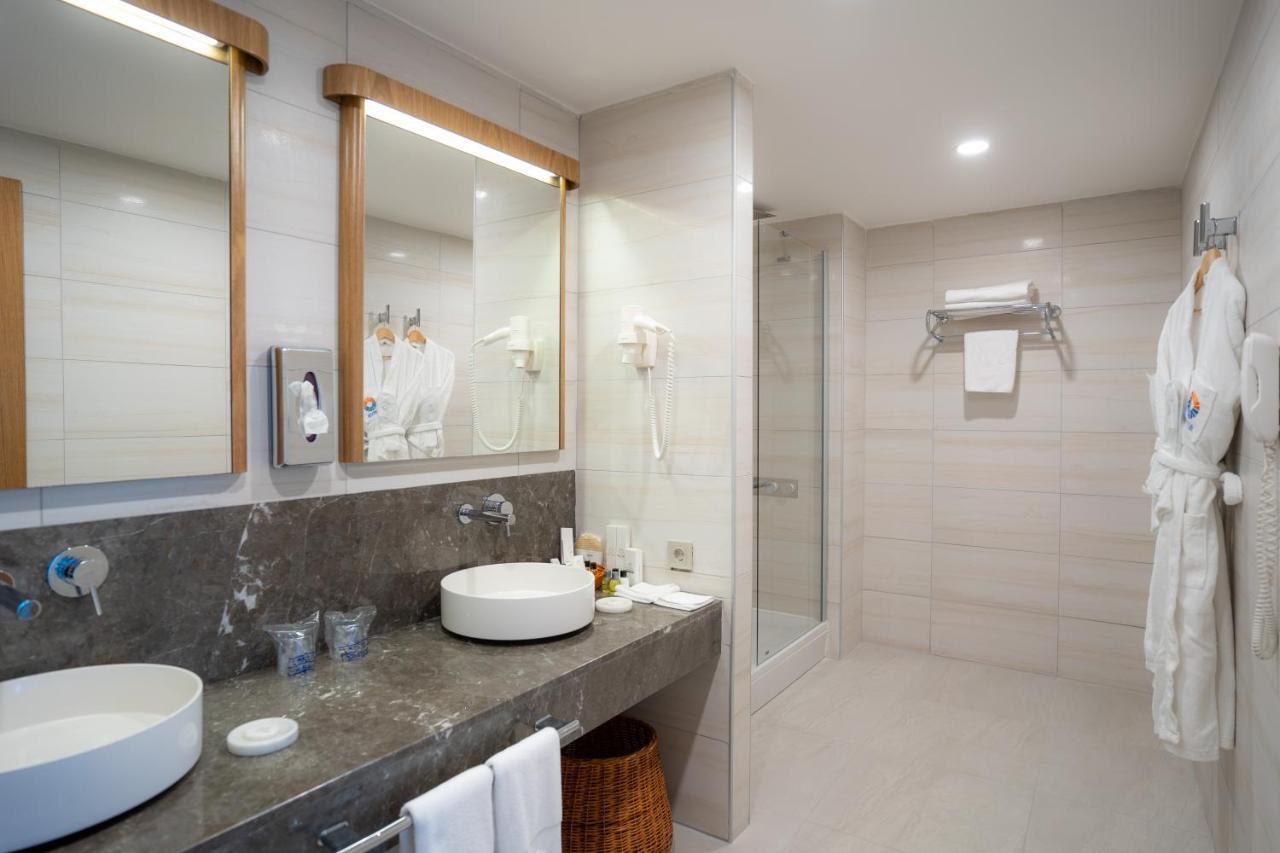 Executive Suite,1367702345:JPEG