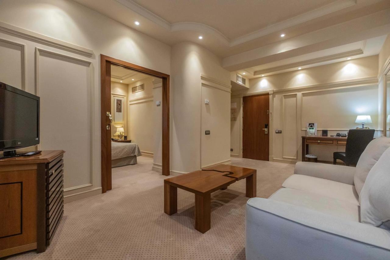 Deluxe Suite,1363502450:JPEG