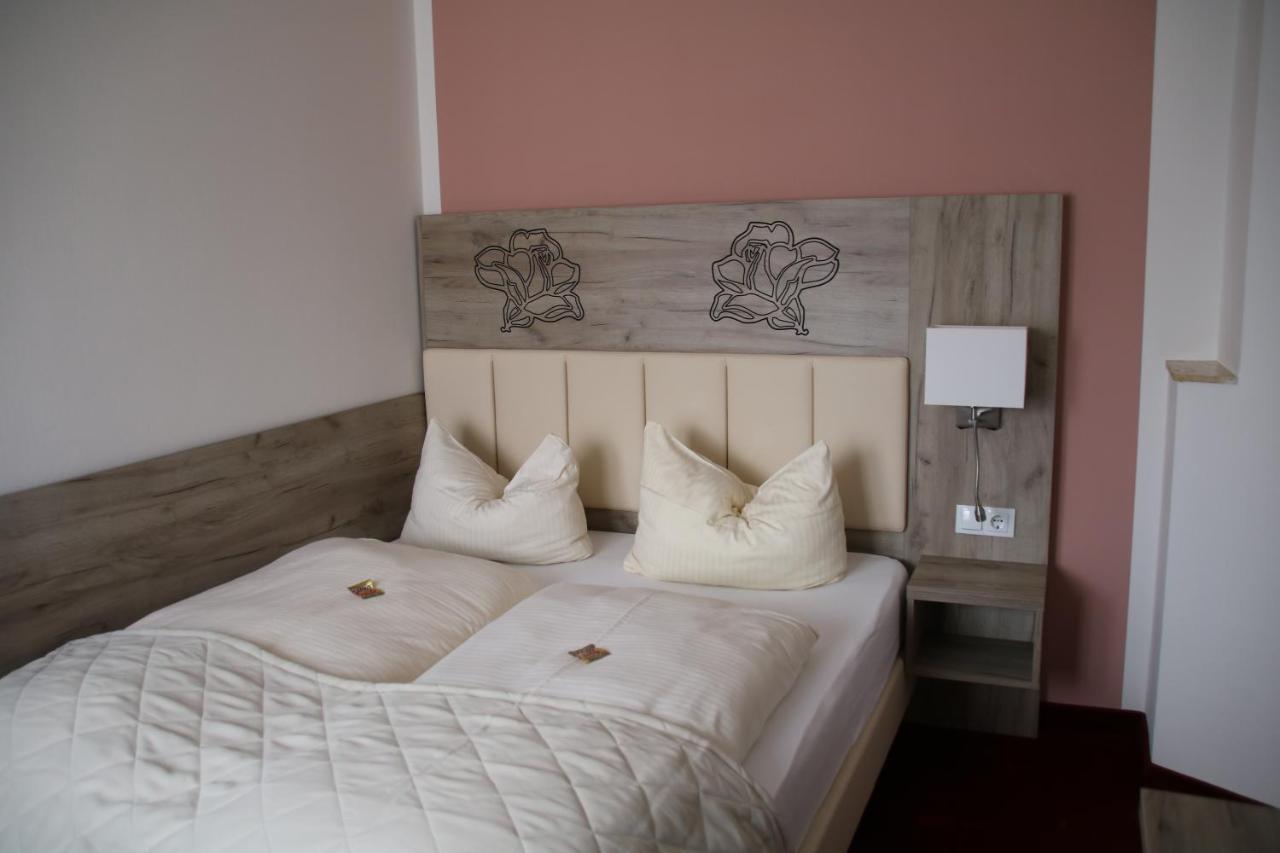 Doppelzimmer small Nebengebäude Parkvilla