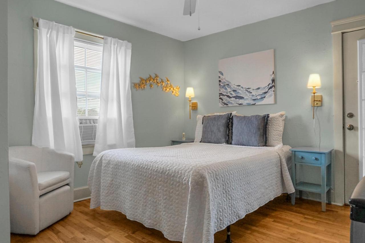 Queen Room Patio