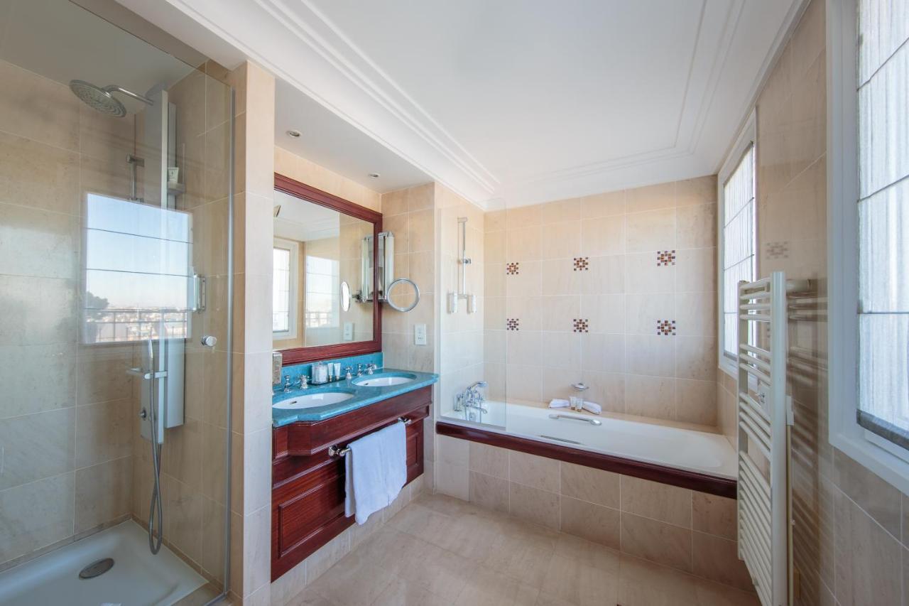 Penthouse Suite