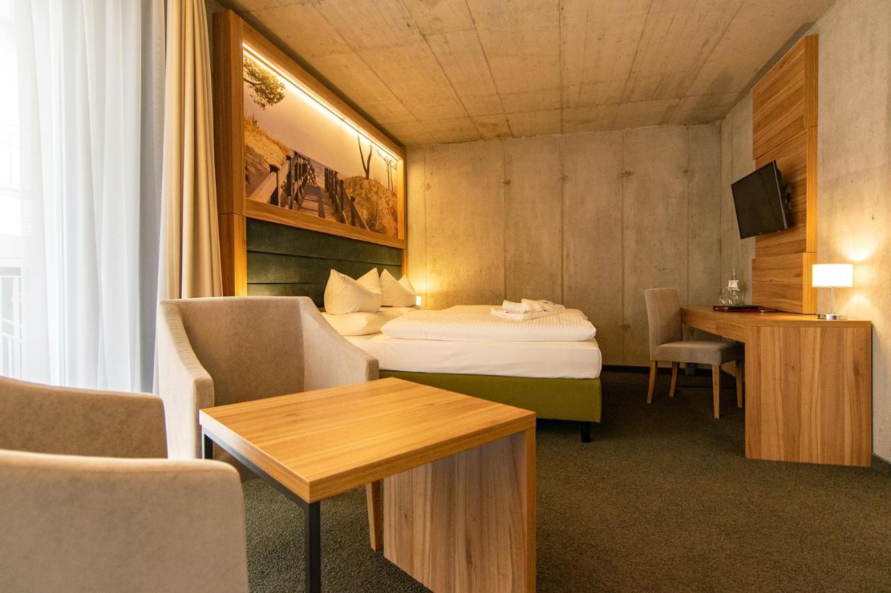 Double Room,1363751861:JPEG