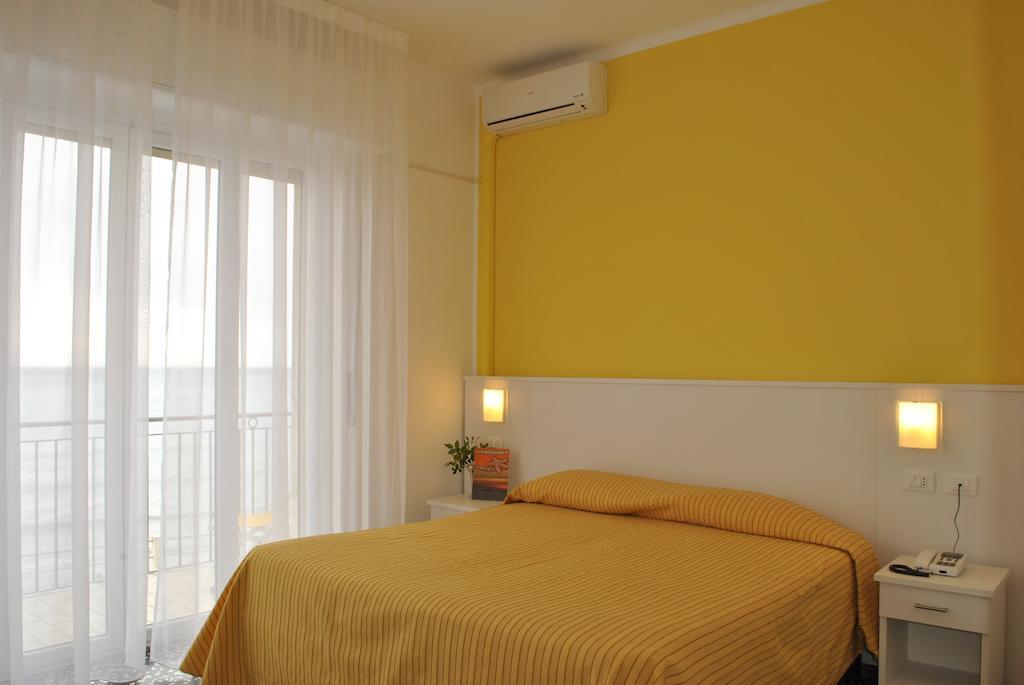 Double or Twin Room Balcony Sea View,233181247:JPEG