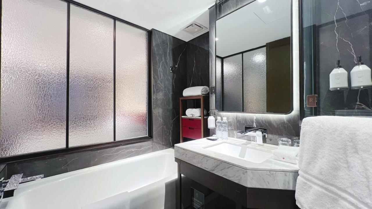 Premier Twin Room
