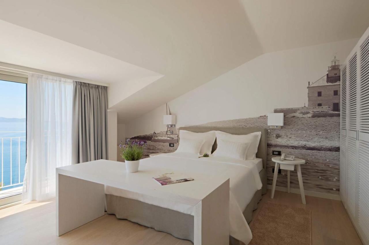 Suite Sofa Bed Sea View