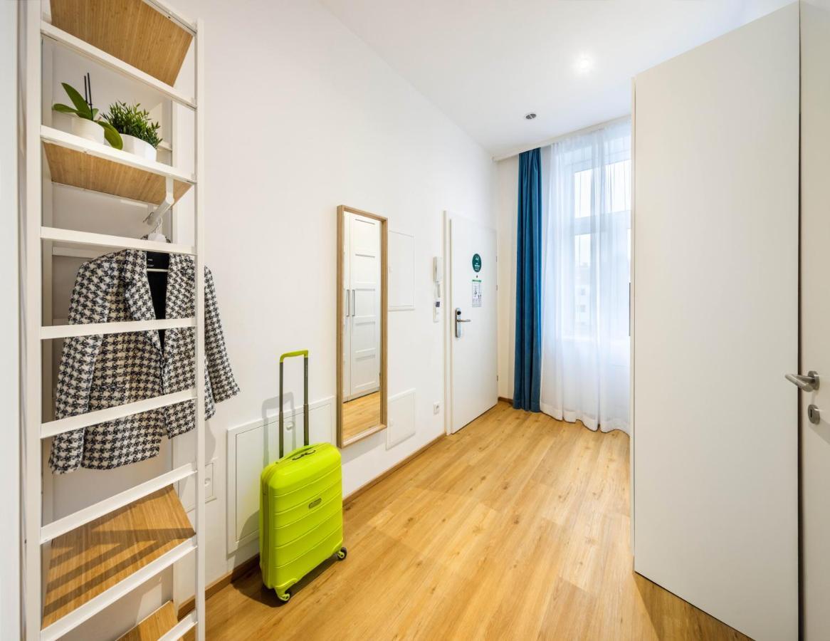 1-Bedroom Suite