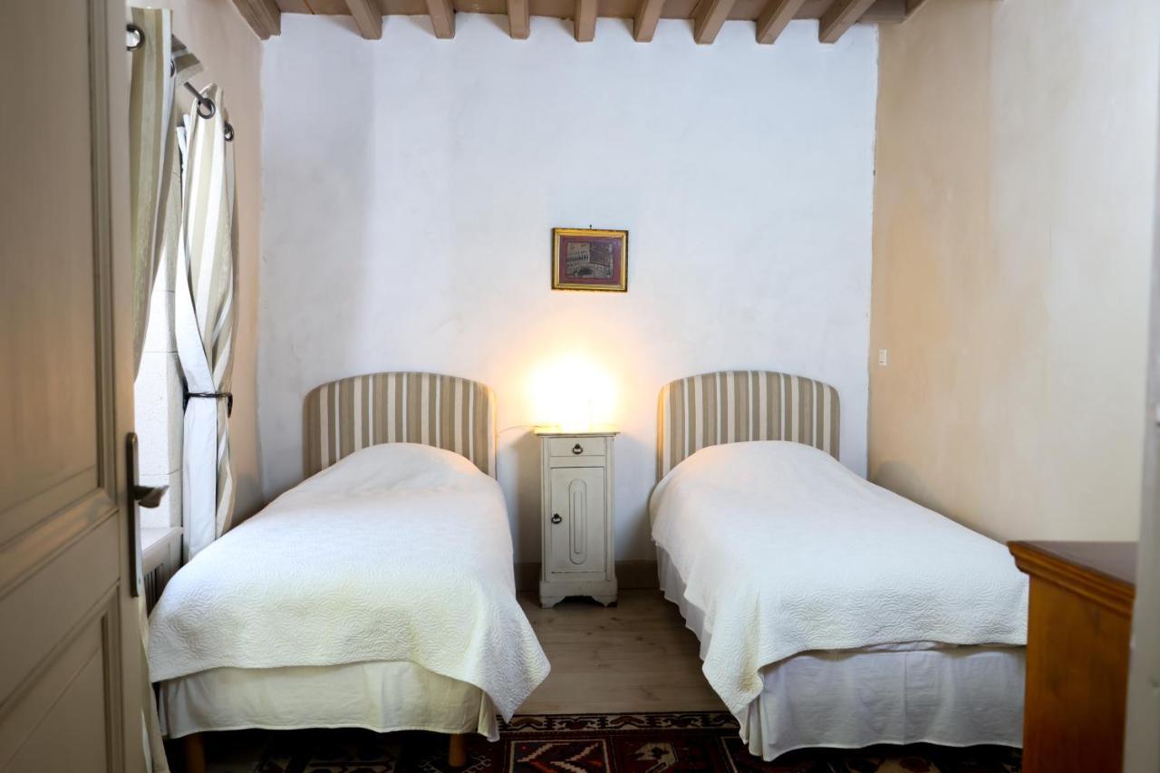 Deluxe Suite,1364647829:JPEG