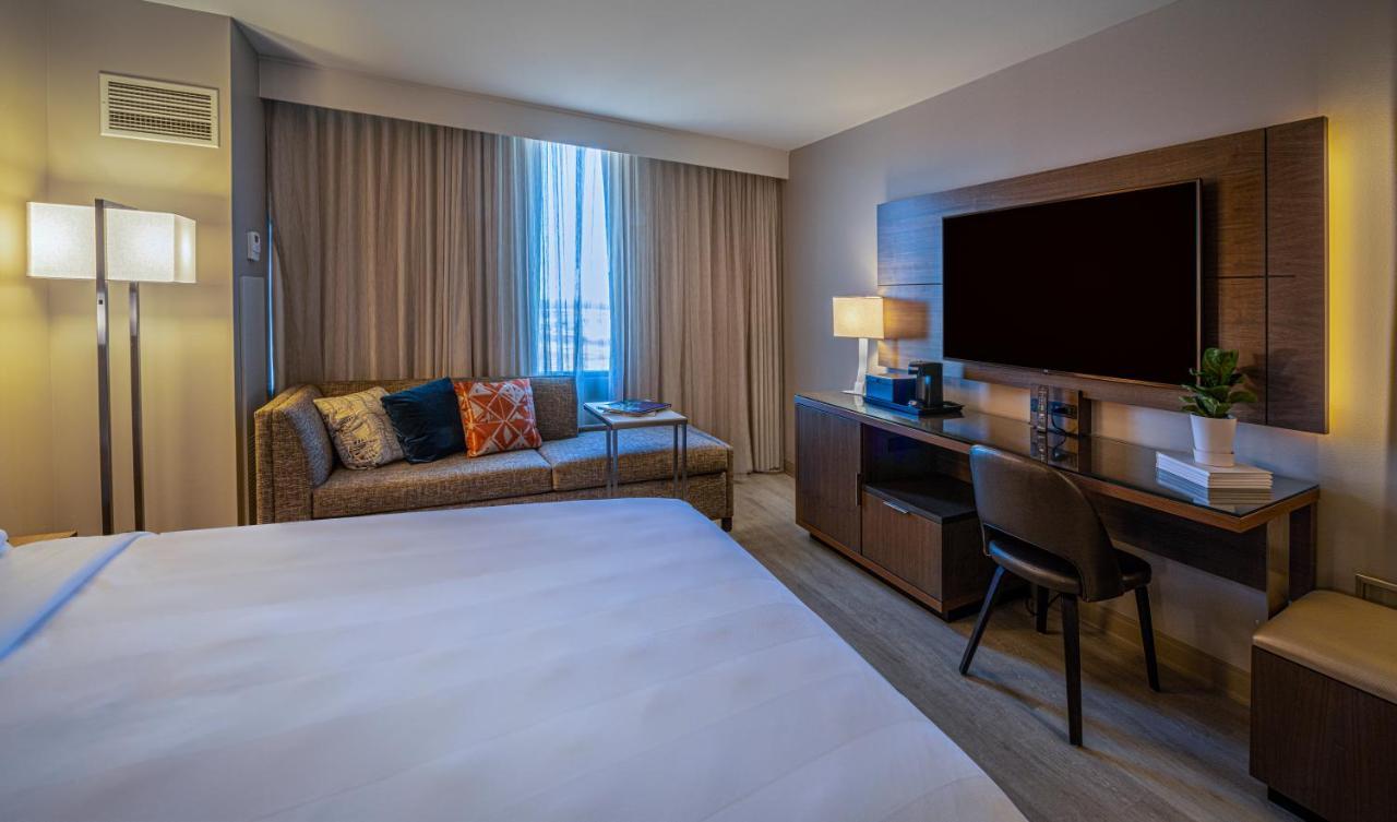King or Two Double Beds - Concierge Level,1706436616:JPEG