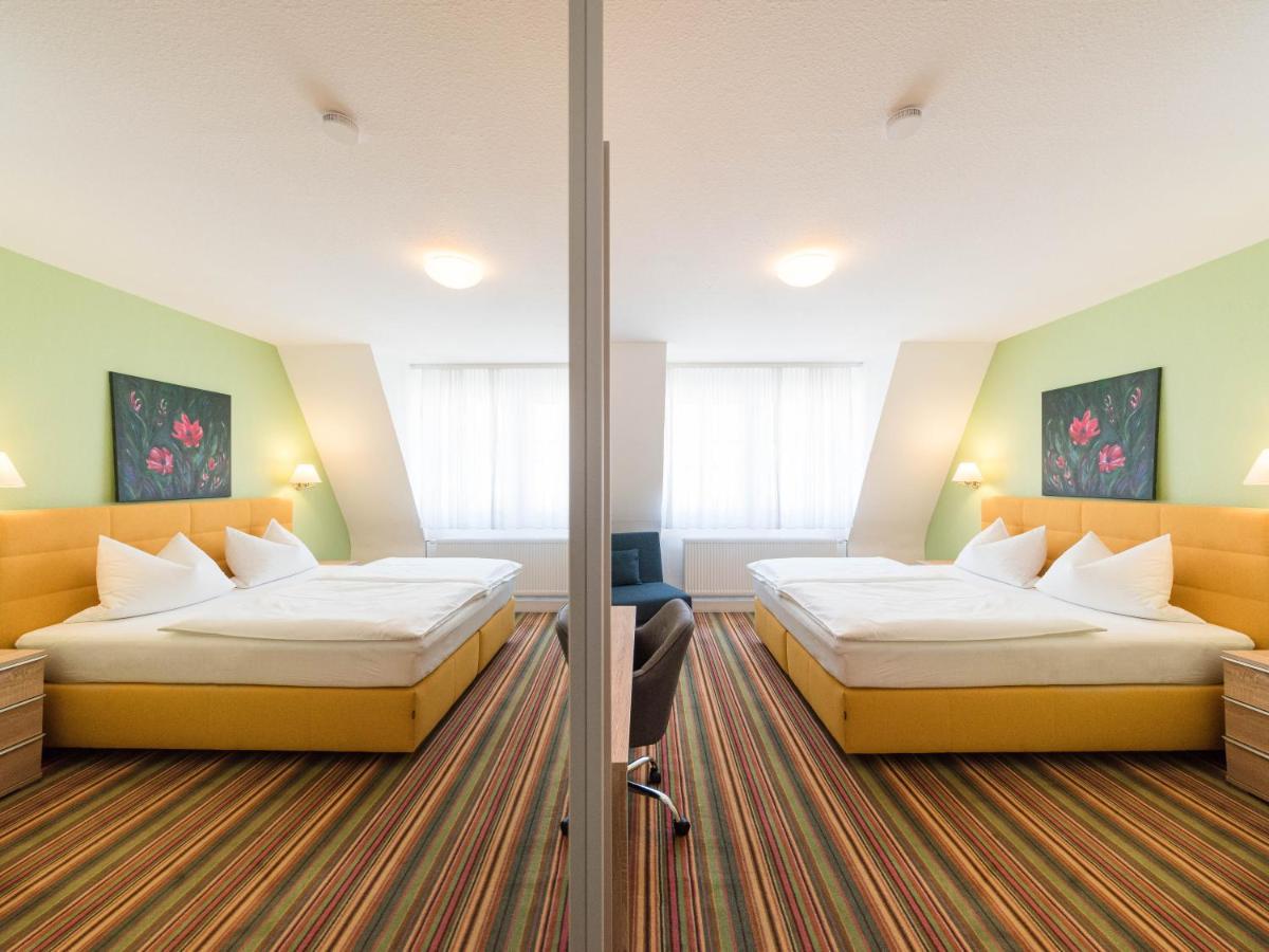 Double Room,911109193:JPEG