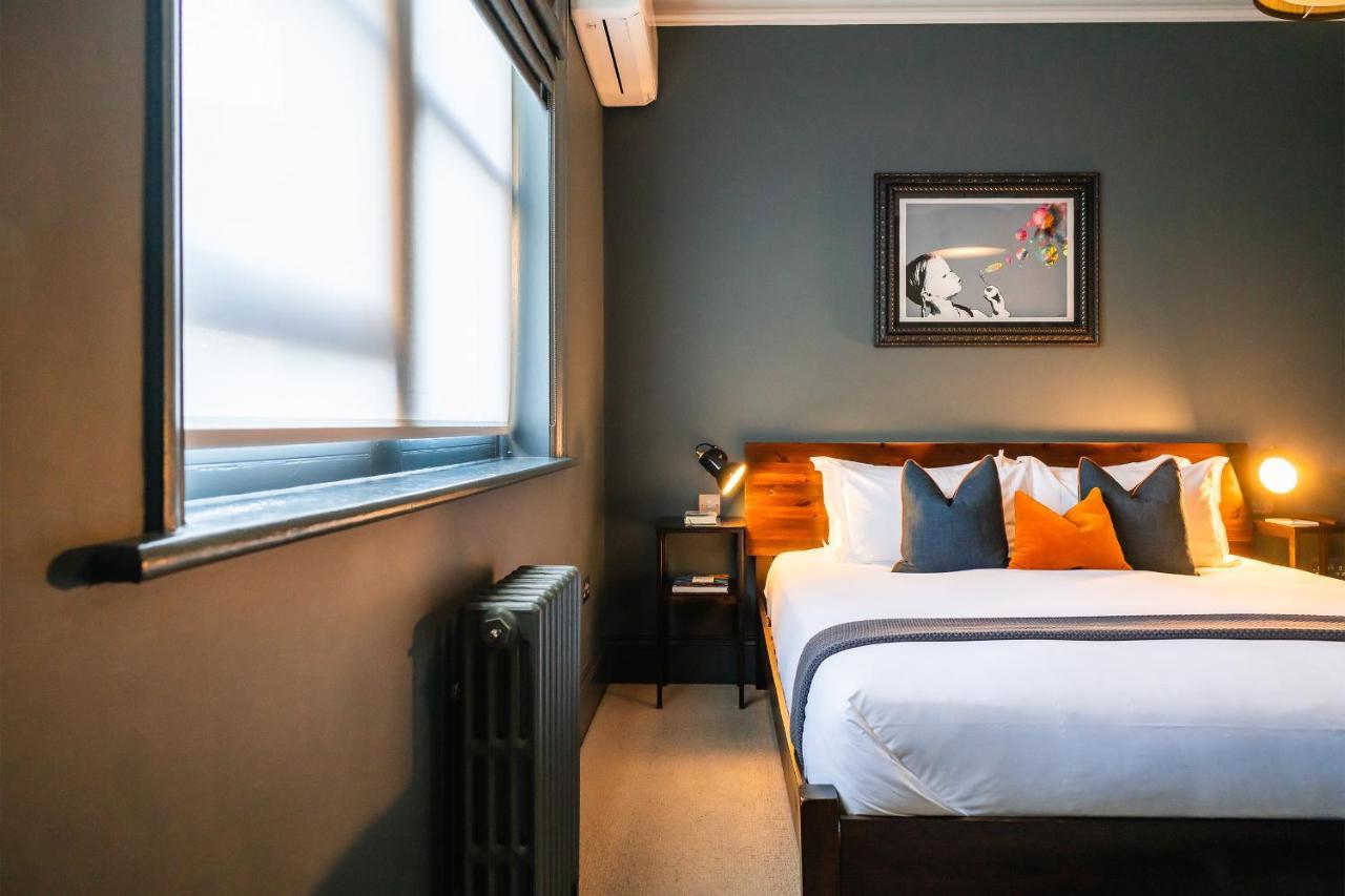 Double Room Bath