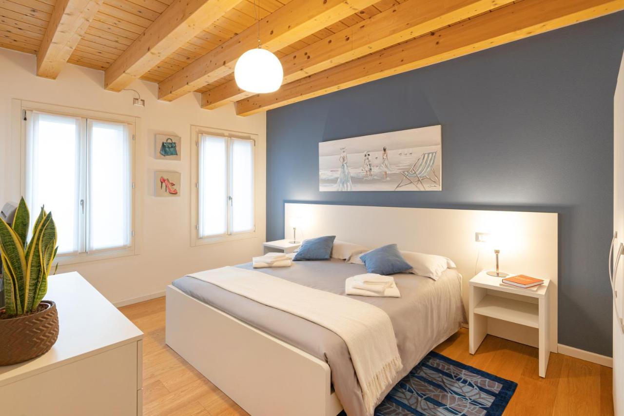 Two-Bedroom Apartment,1365080096:JPEG