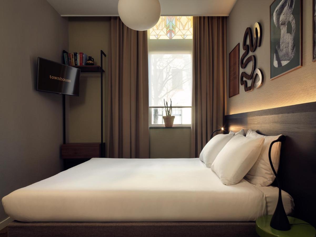 Medium Double Room,1365104009:JPEG