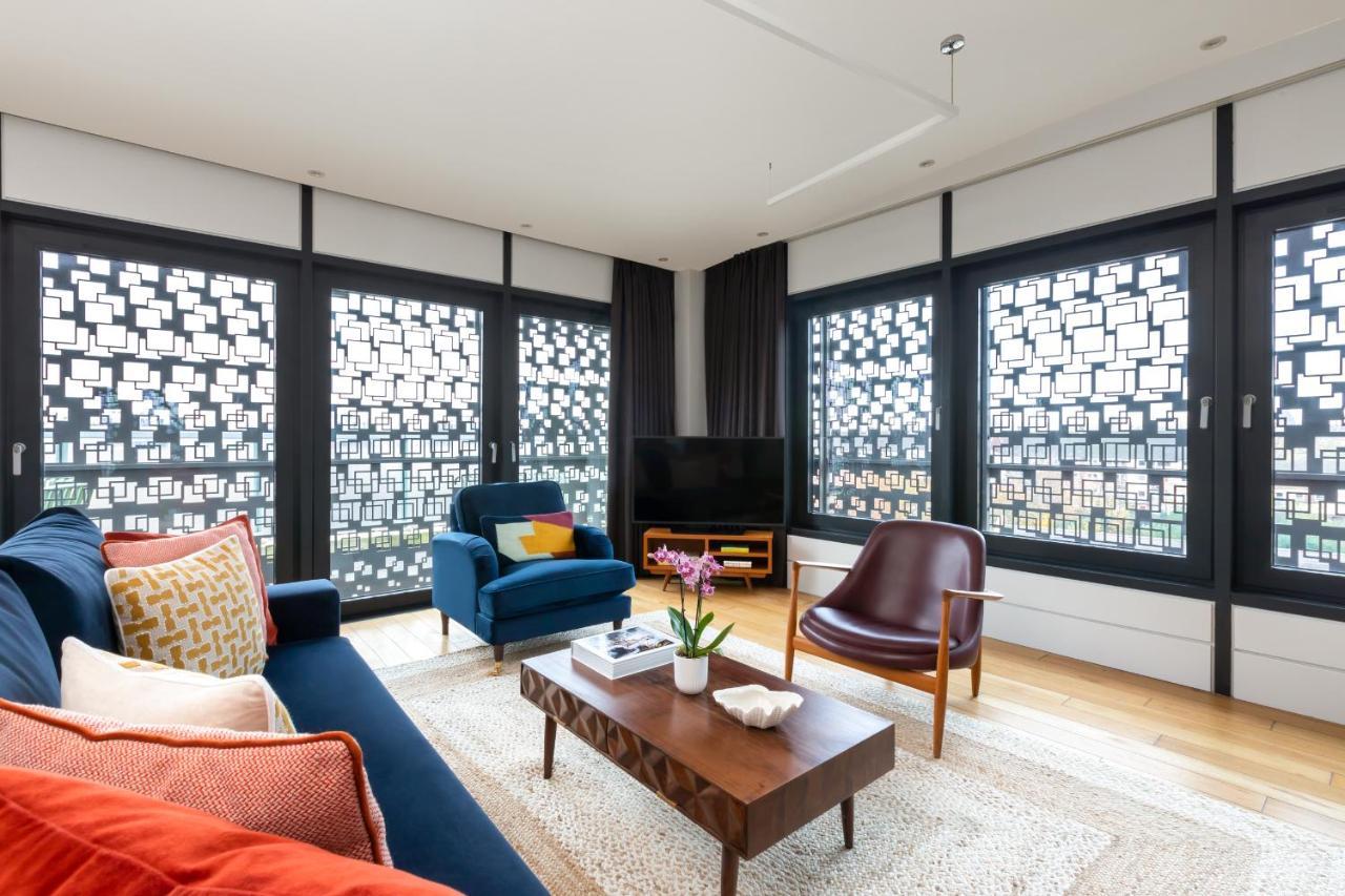 Deluxe One Bedroom Suite