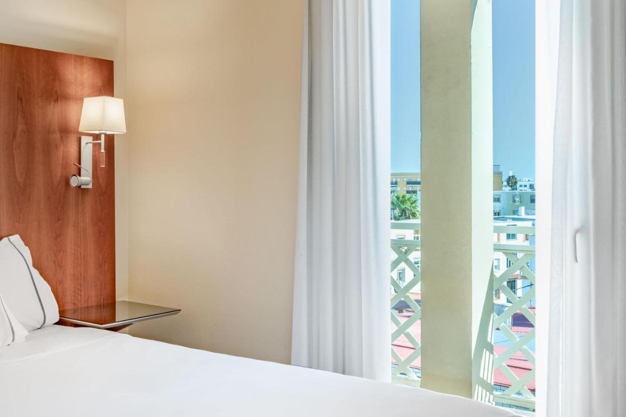 Single Room City View
