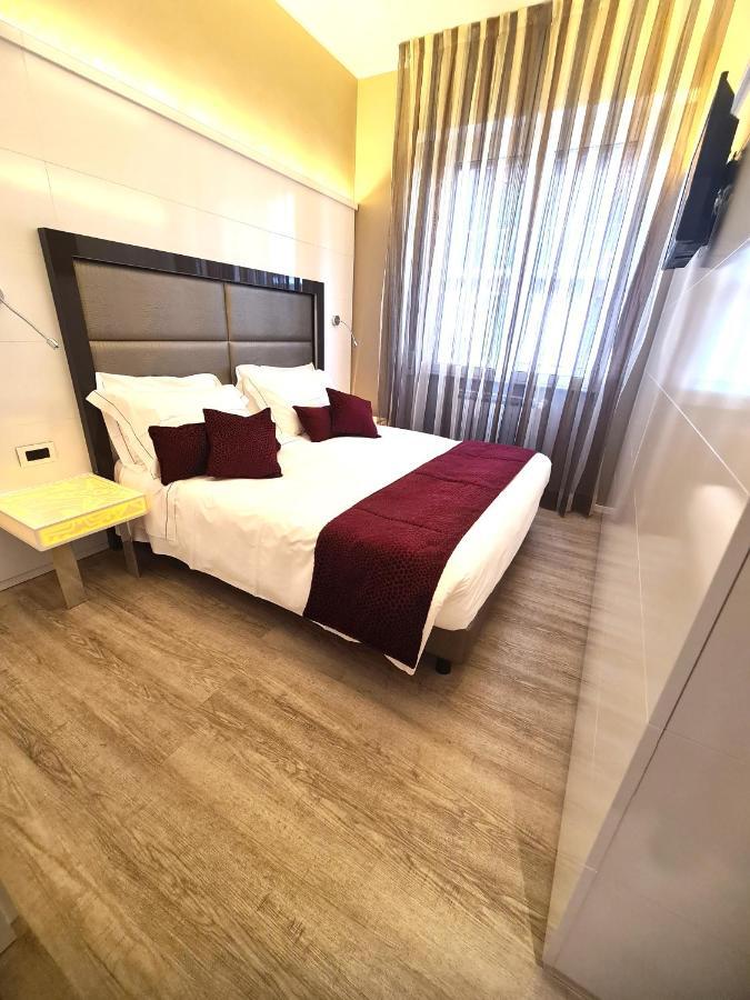 Small Double Room,1366075319:JPEG
