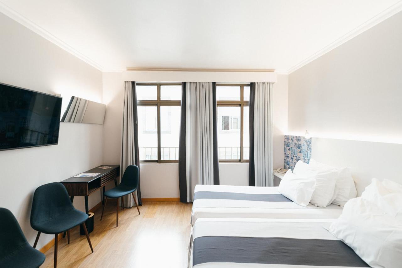 Deluxe Room,1366063217:JPEG