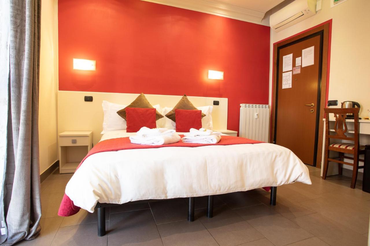 Double or Twin Room Private Bathroom