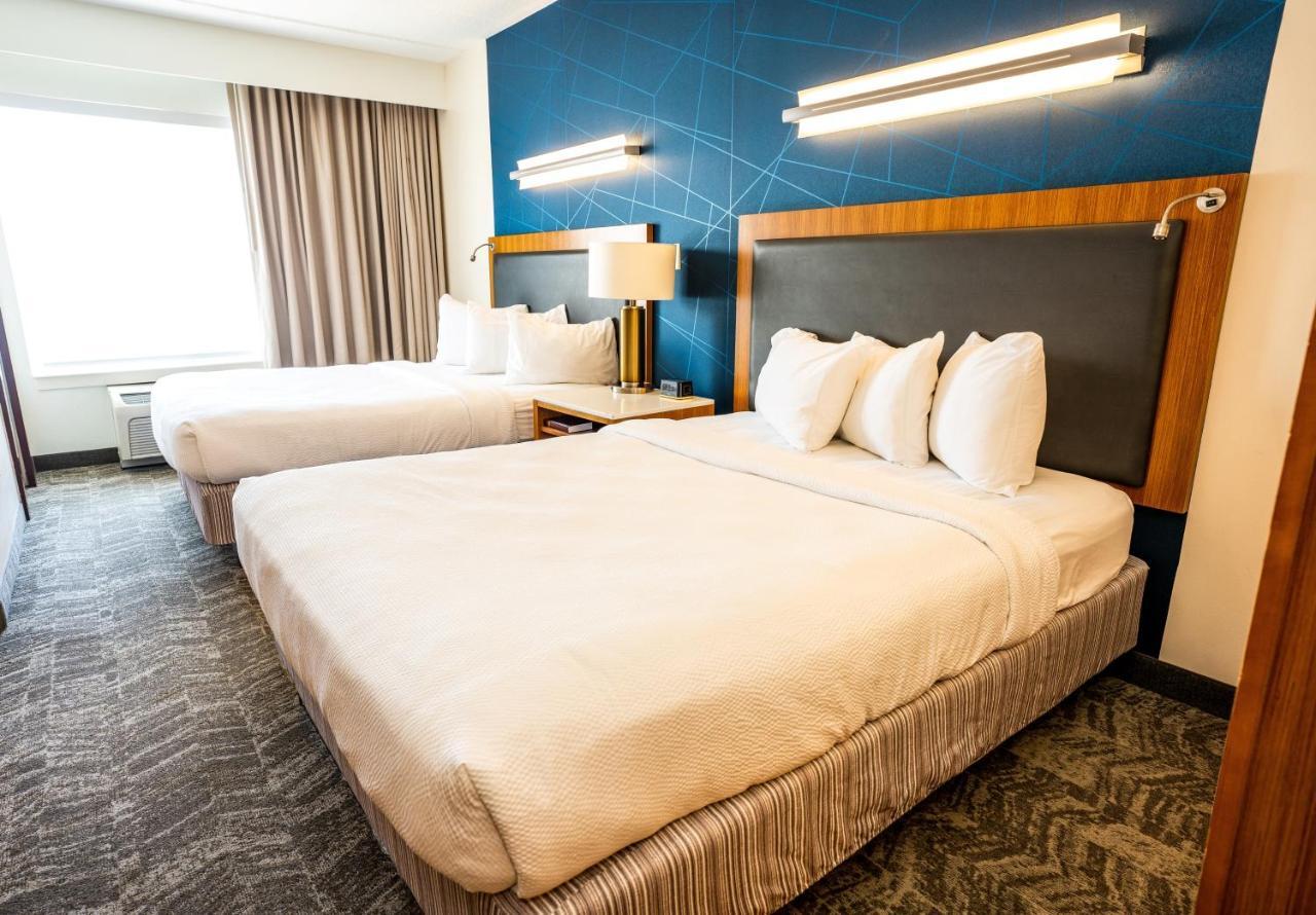 Queen Suite Two Queen Beds Bathtub Trundle Sofa Mobility Access or Hearing Accessible,1381222727:JPEG