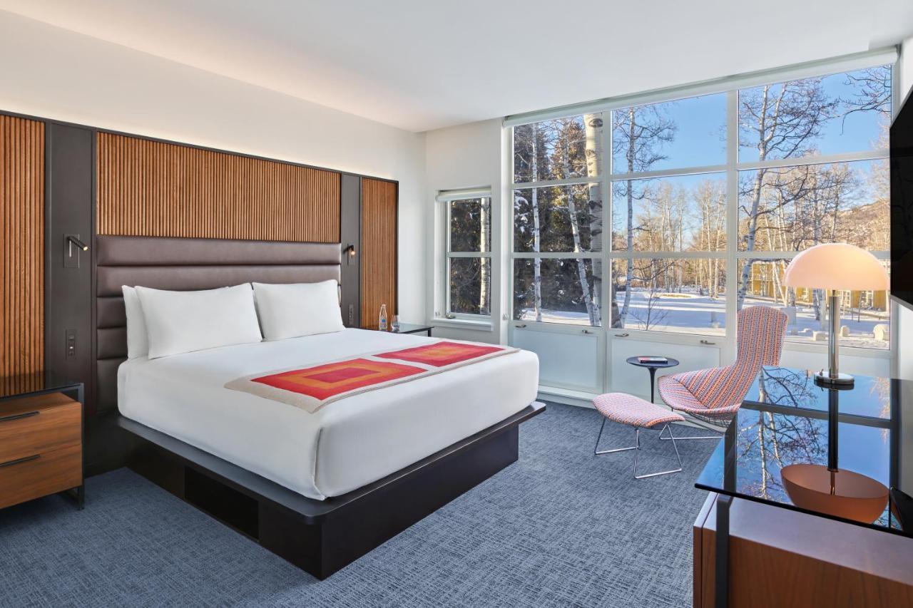 Deluxe One Bedroom Mountain Suite,1383127793:JPEG