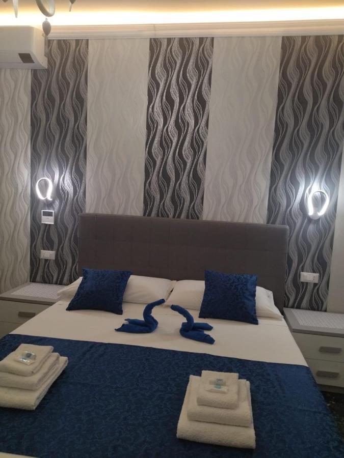 Double Room Private External Bathroom