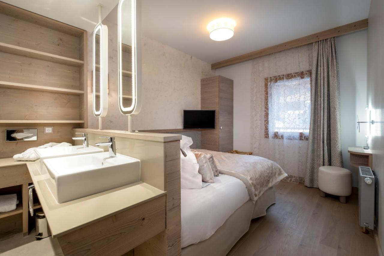 Two-Bedroom Apartment Sauna Fireplace