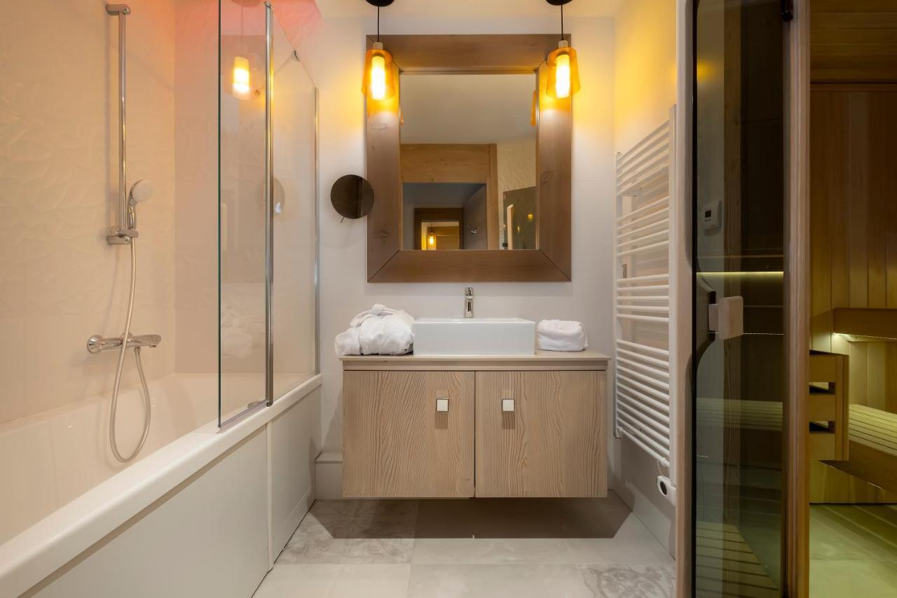 Two-Bedroom Apartment Sauna Fireplace