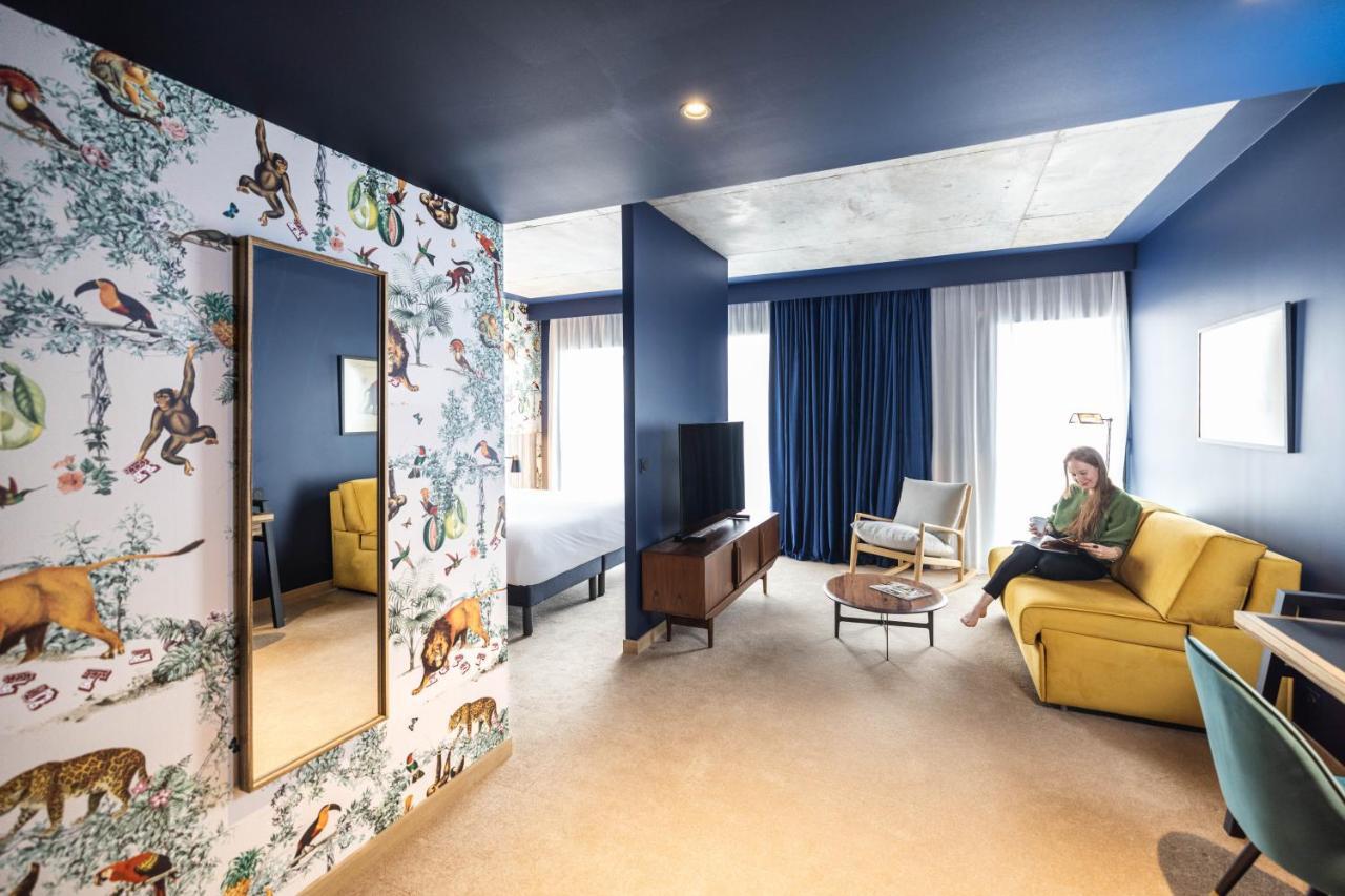 SUITE K