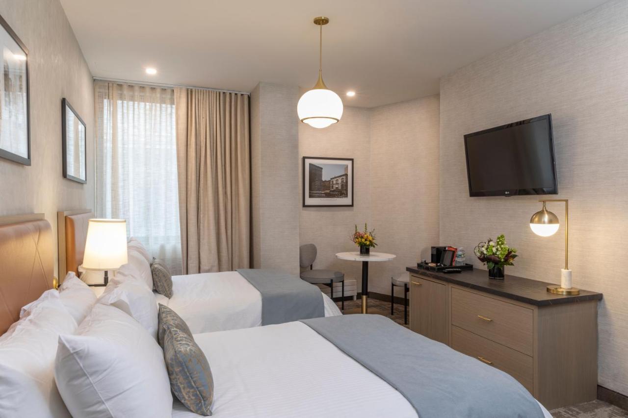 Deluxe Double Room with Two Double Beds,1398460817:JPEG
