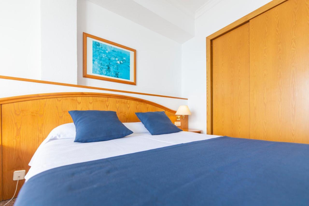 Double or Twin Room Sea View