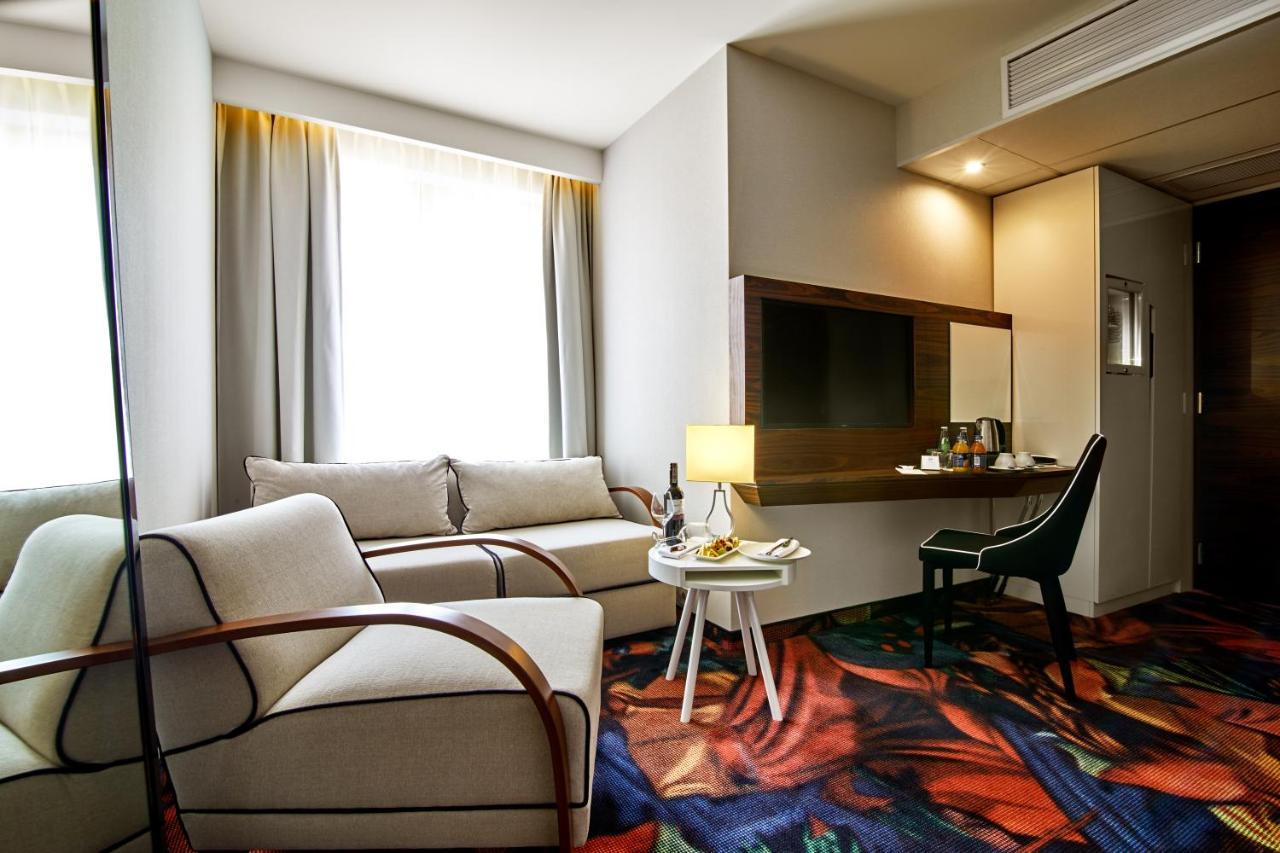 Superior Queen Room