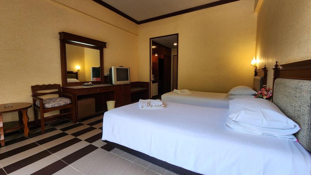 Deluxe Twin Room