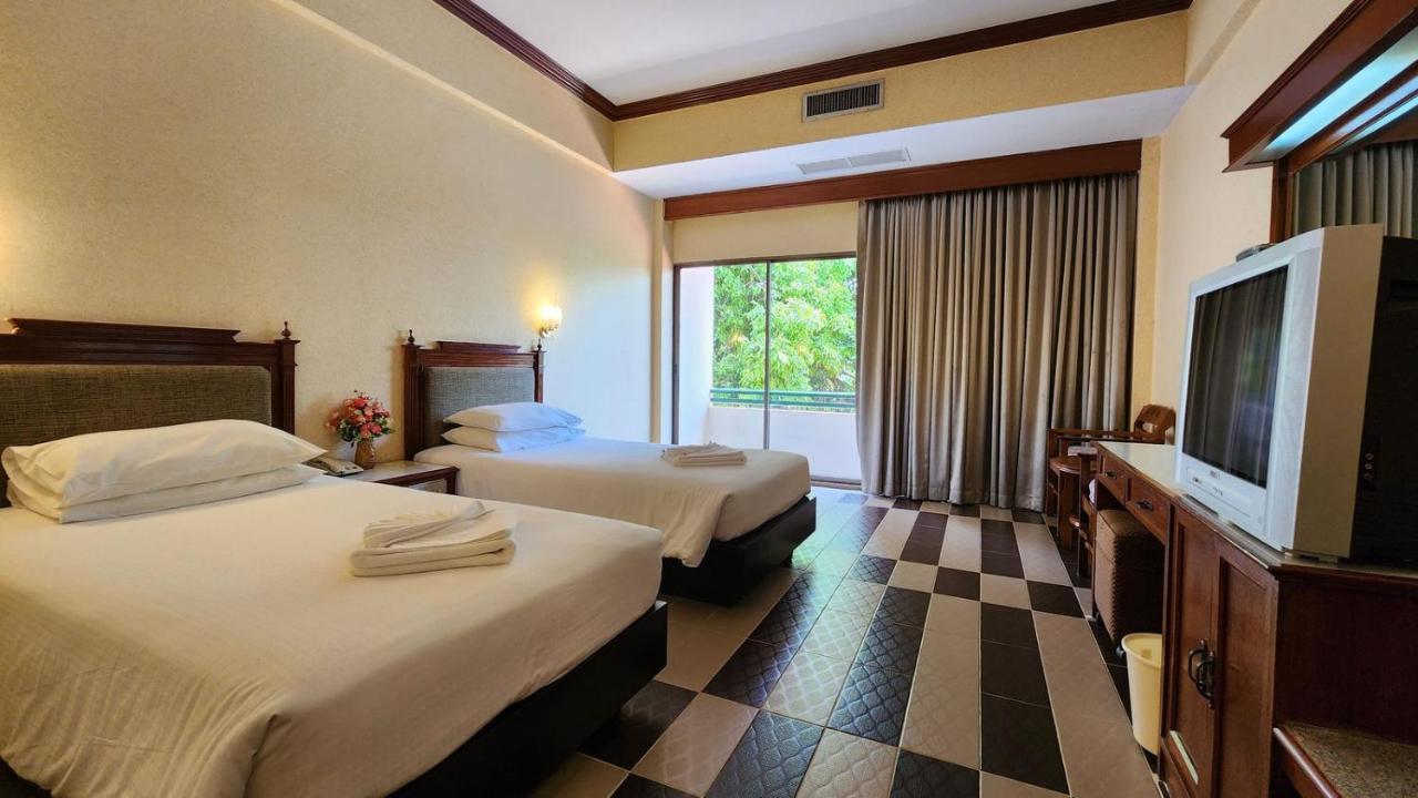 Deluxe Twin Room,1371422675:JPEG