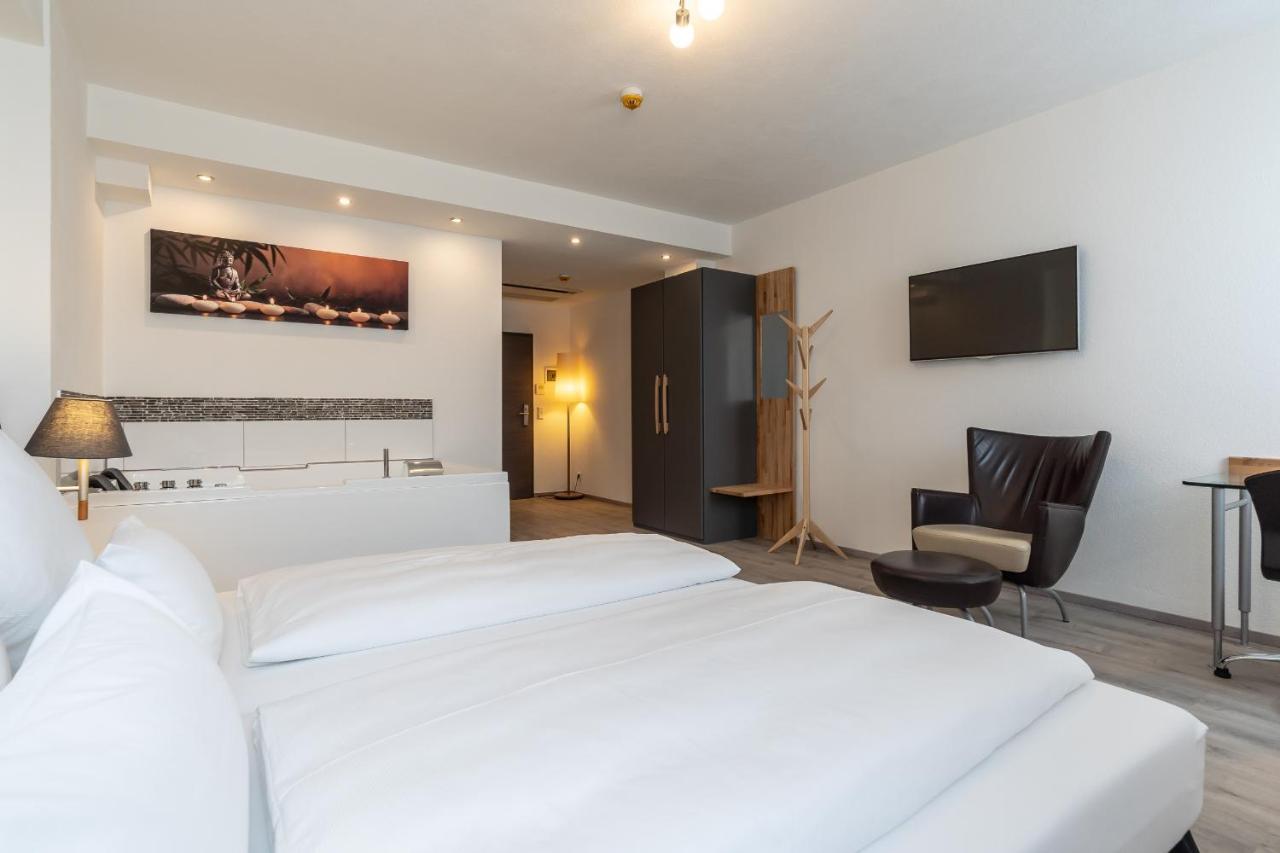 Junior Suite,1371776909:JPEG
