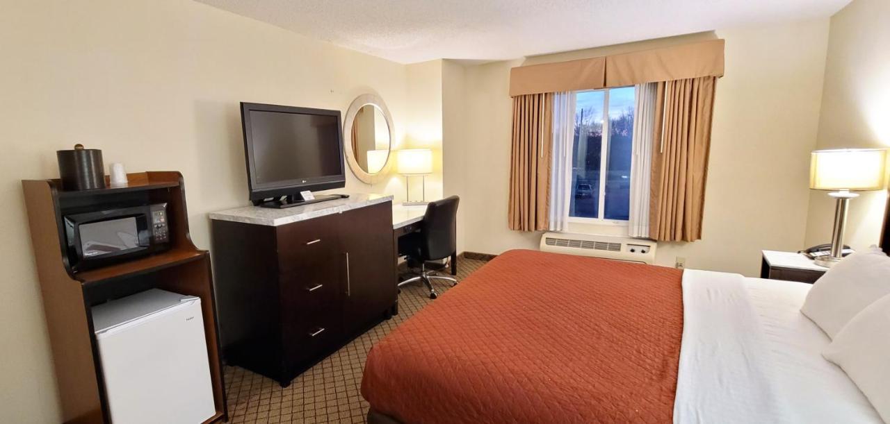 King Suite Spa Bath
