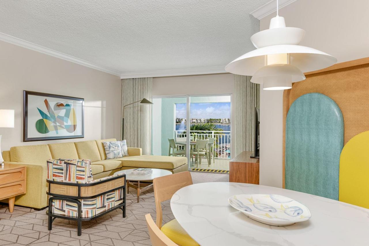 Two-Bedroom Villa Roll Shower Balcony Lake View Mobility Accessible,1336449701:JPEG