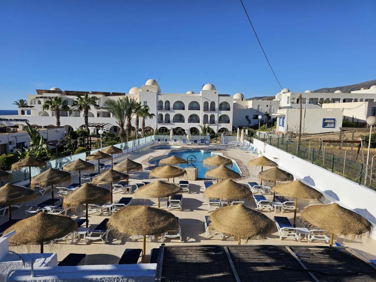 Twin Room Pool View,1742582471:JPEG