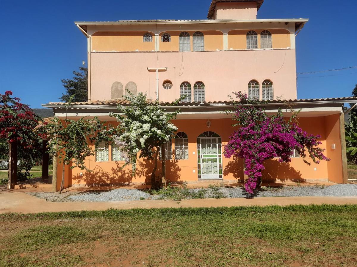 Three-Bedroom House,1373624804:JPEG