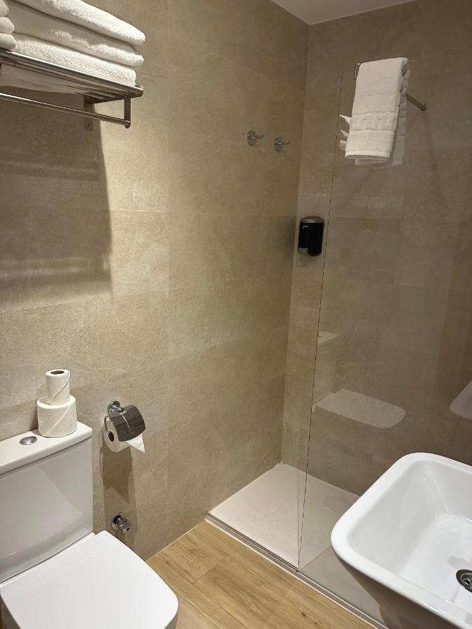 Standard Single Room,1373657171:JPEG