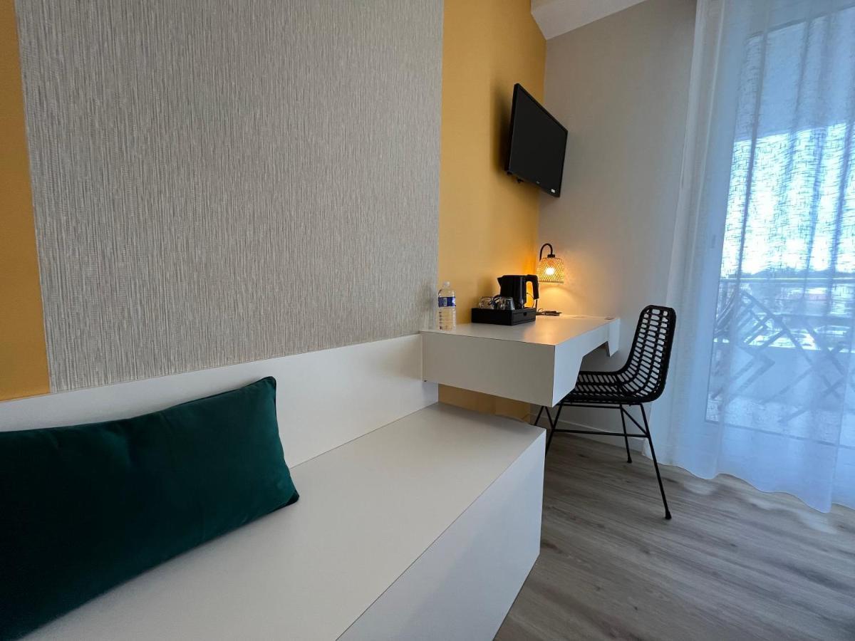 Superior Double Room Balcony Air Conditioning