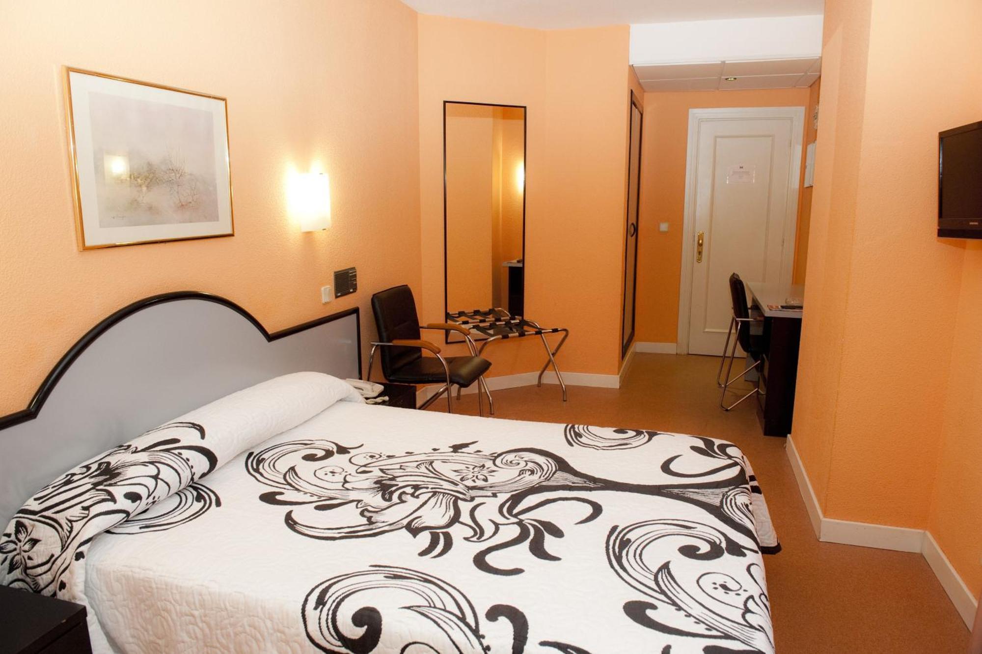 Double Room,137453784:JPEG