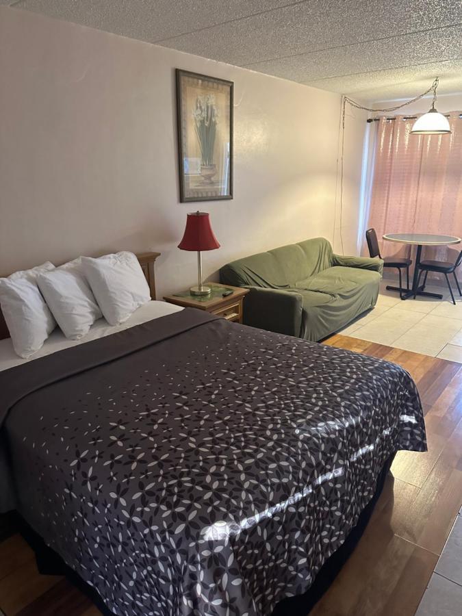 Standard Queen Room,1374625925:JPEG
