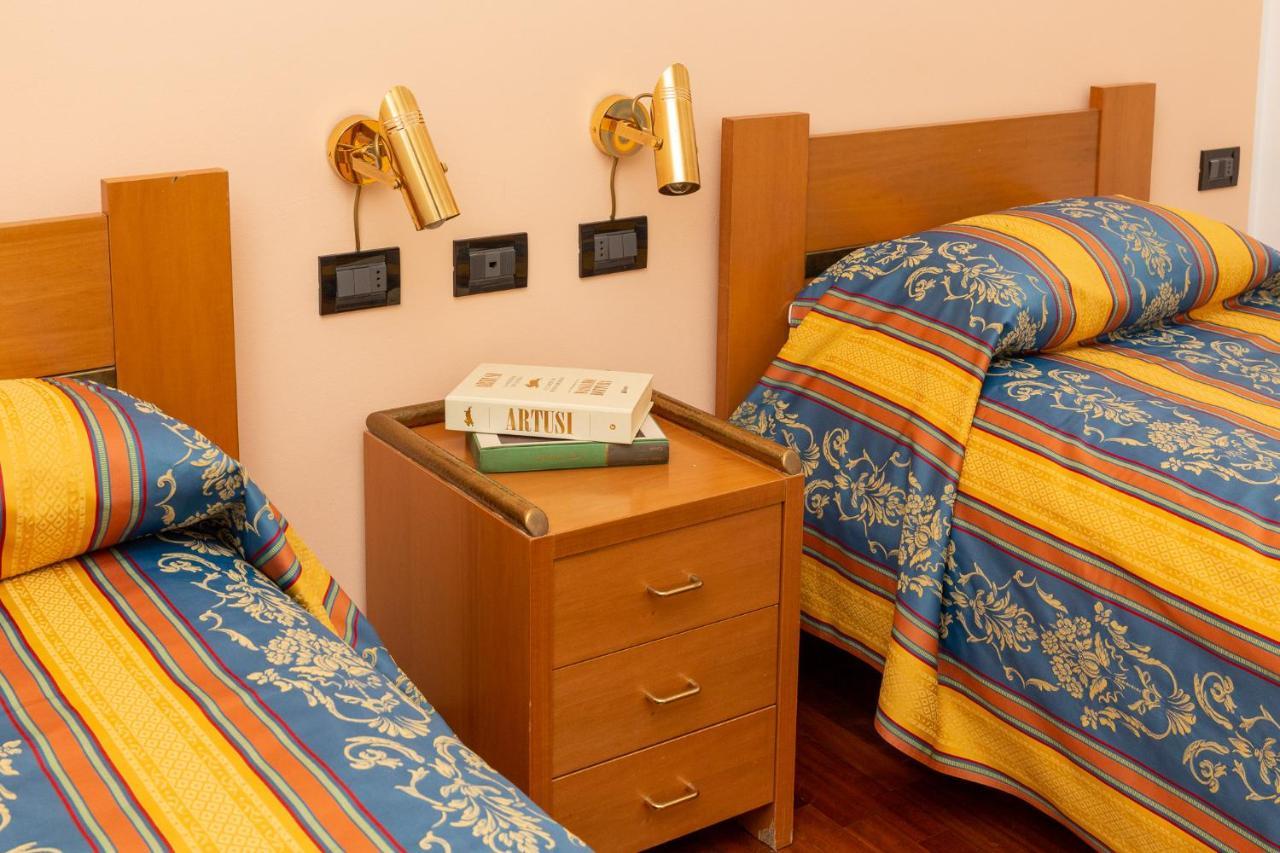 Classic Triple Room,1374912395:JPEG