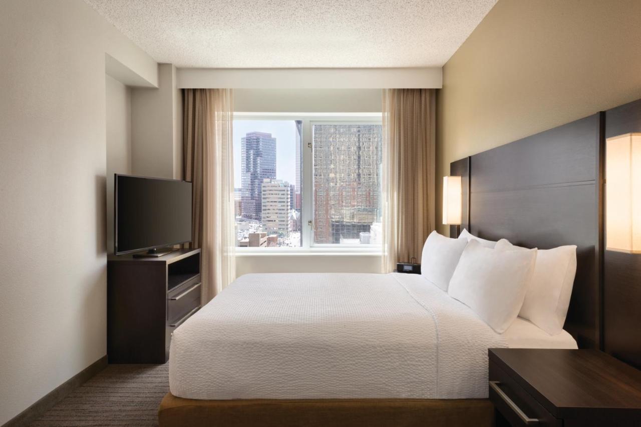 One-Bedroom Suite,1368365312:JPEG