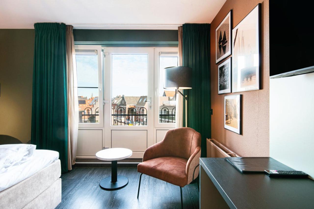 Double Room,1375775792:JPEG