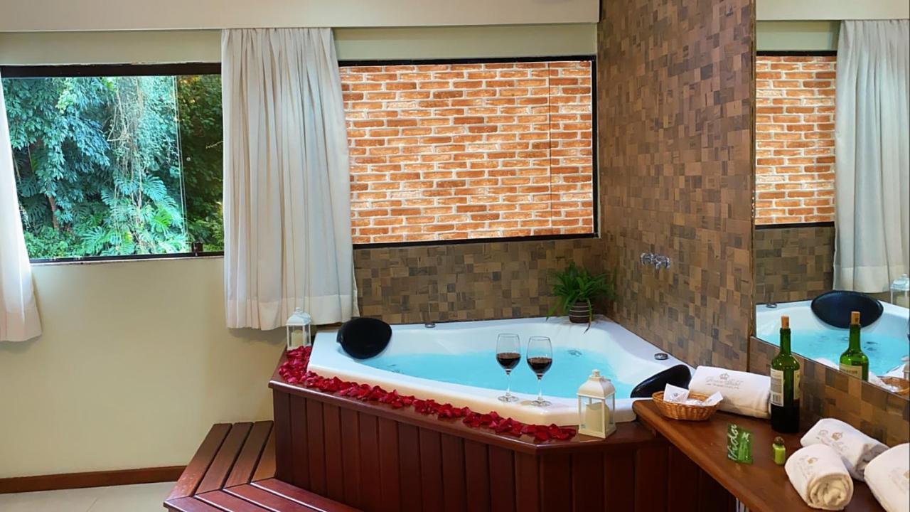 Deluxe Double Room Bath,1376772002:JPEG