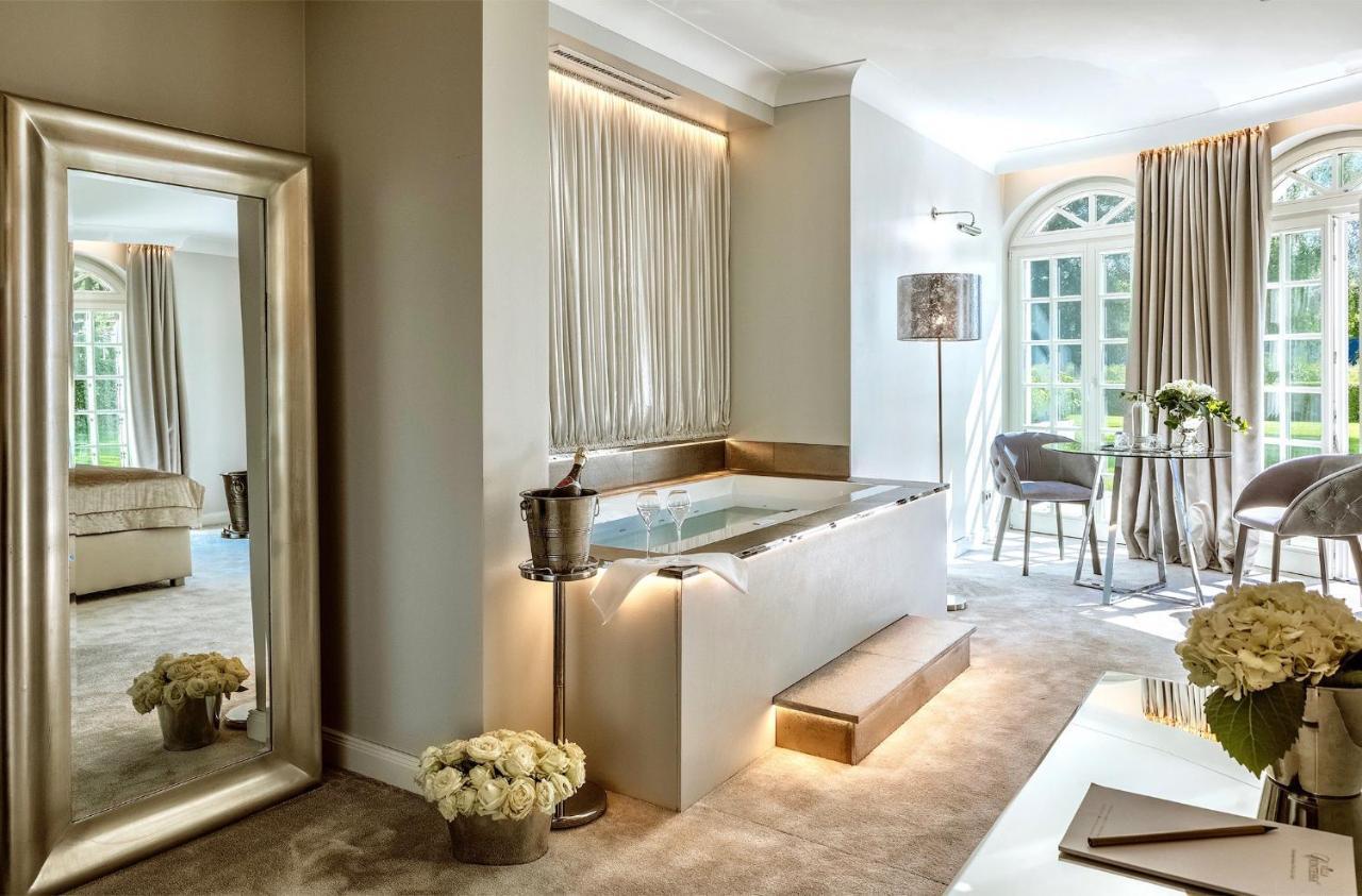 Suite Spa Bath