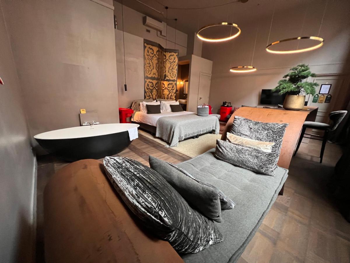 Signature Suite