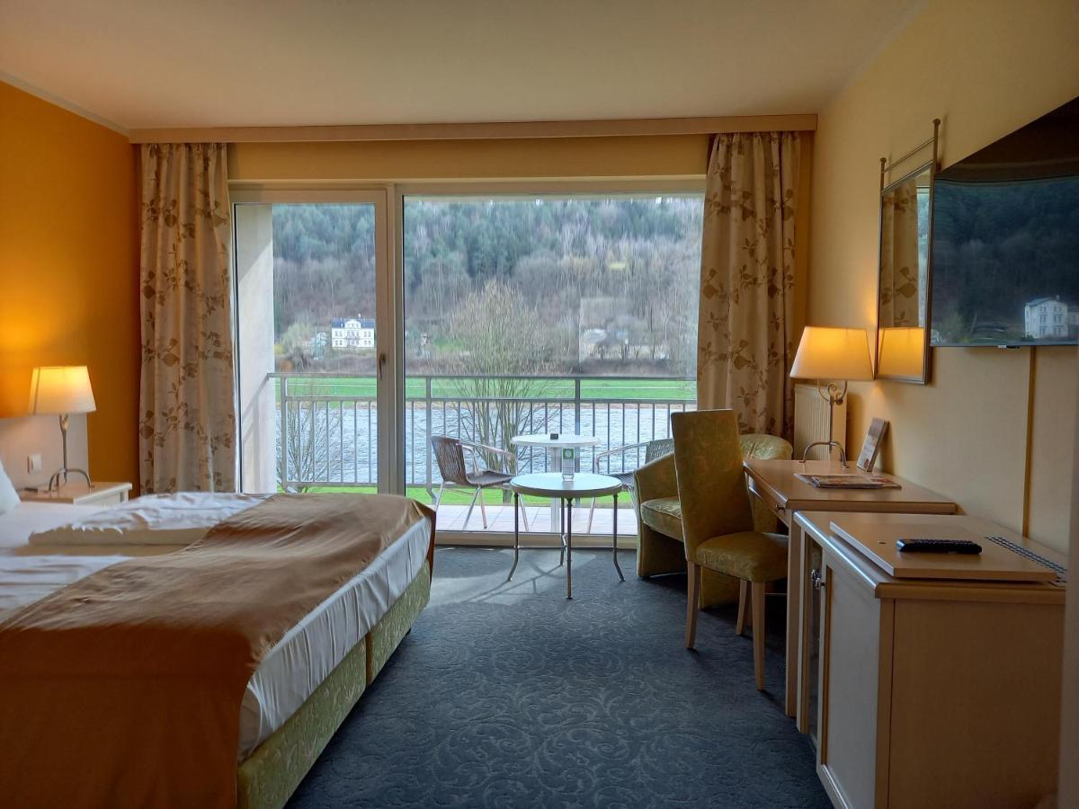 Elbblick Zimmer mit Balkon