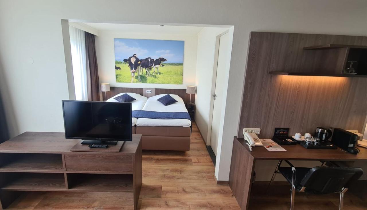 Royal Junior Suite Two Single Beds
