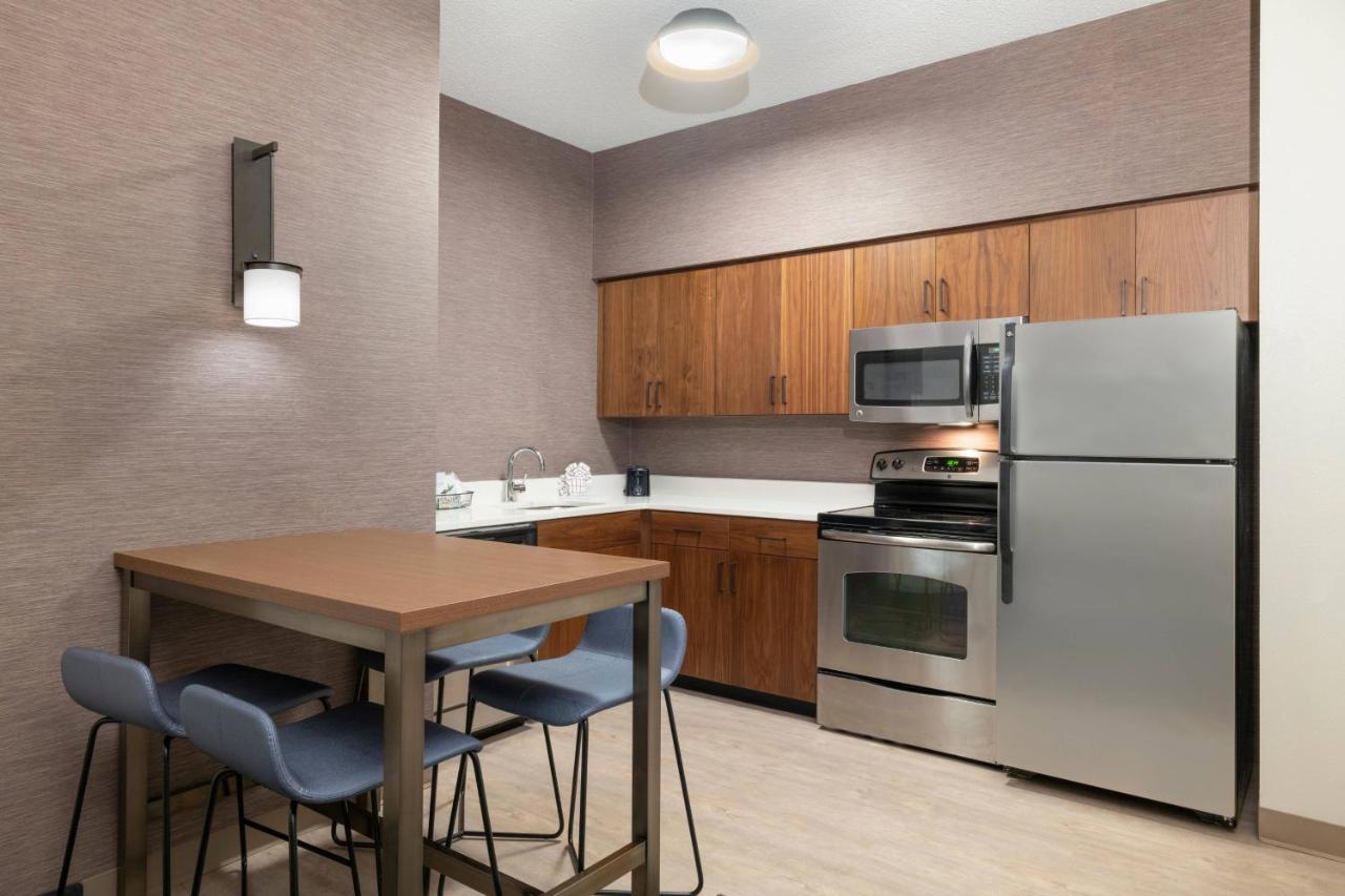 Two-Bedroom Suite,1377330833:JPEG